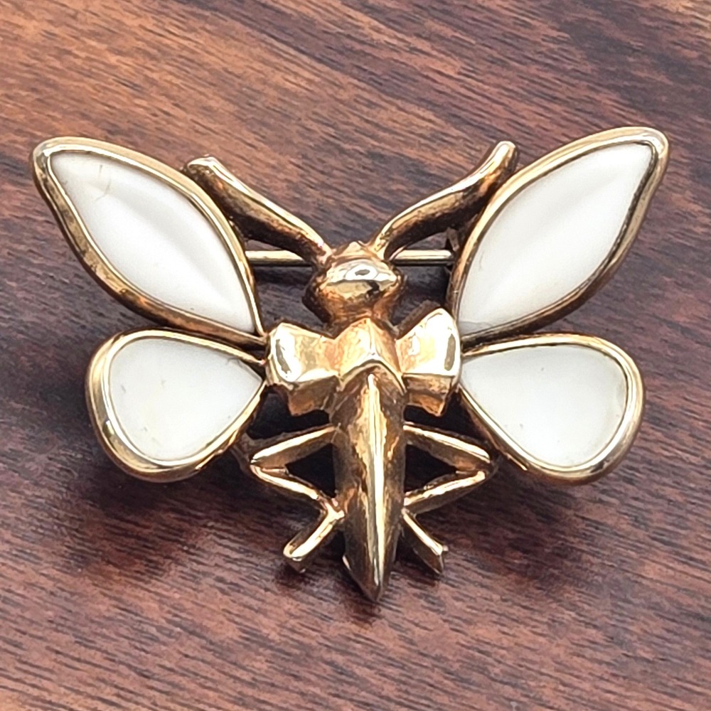 Vintage Trifari Alfred Philippe Petalette Glass Butterfly Moth Insect Brooch Pin